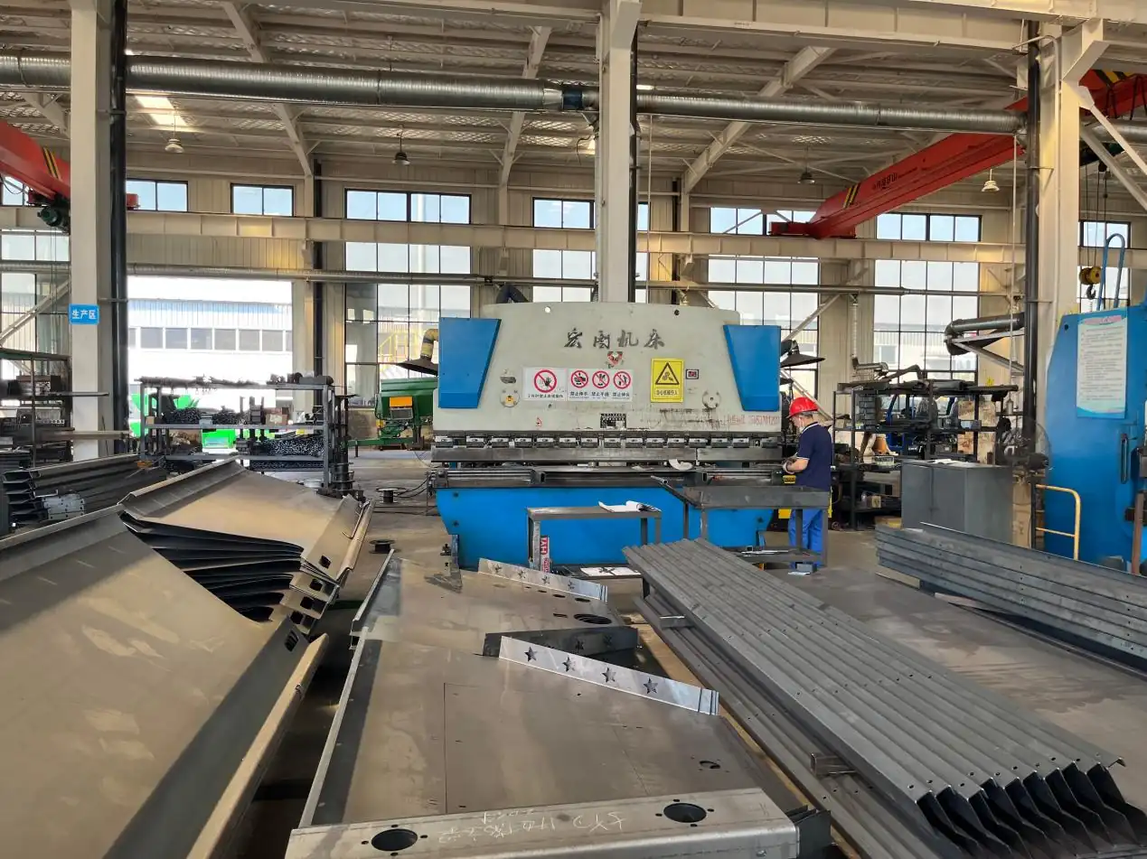 Stainless steel components being fabricated in the HUIFU workshop
